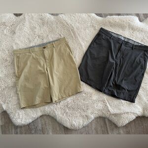 Tommy Bahama Men’s Island Zone shorts -Beige and Gray Sz 36